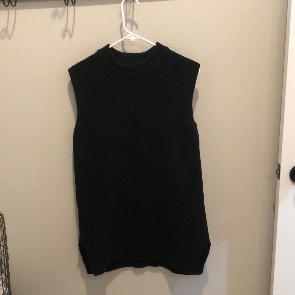 H&M sweater vest black medium knit